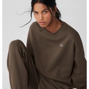 cream alo yoga sweatshirt NWT